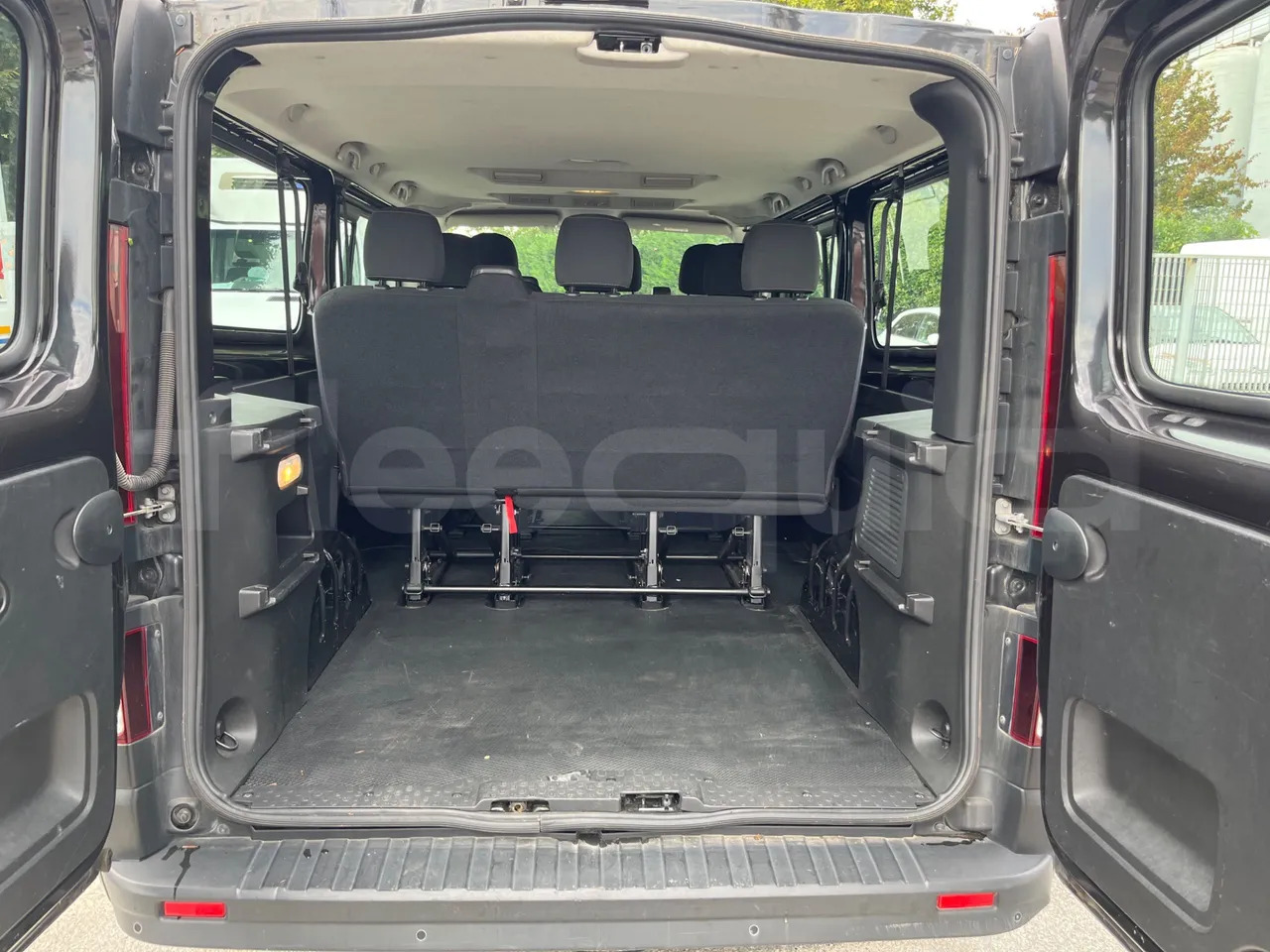 Suburban bus Opel Vivaro - B: picture 7