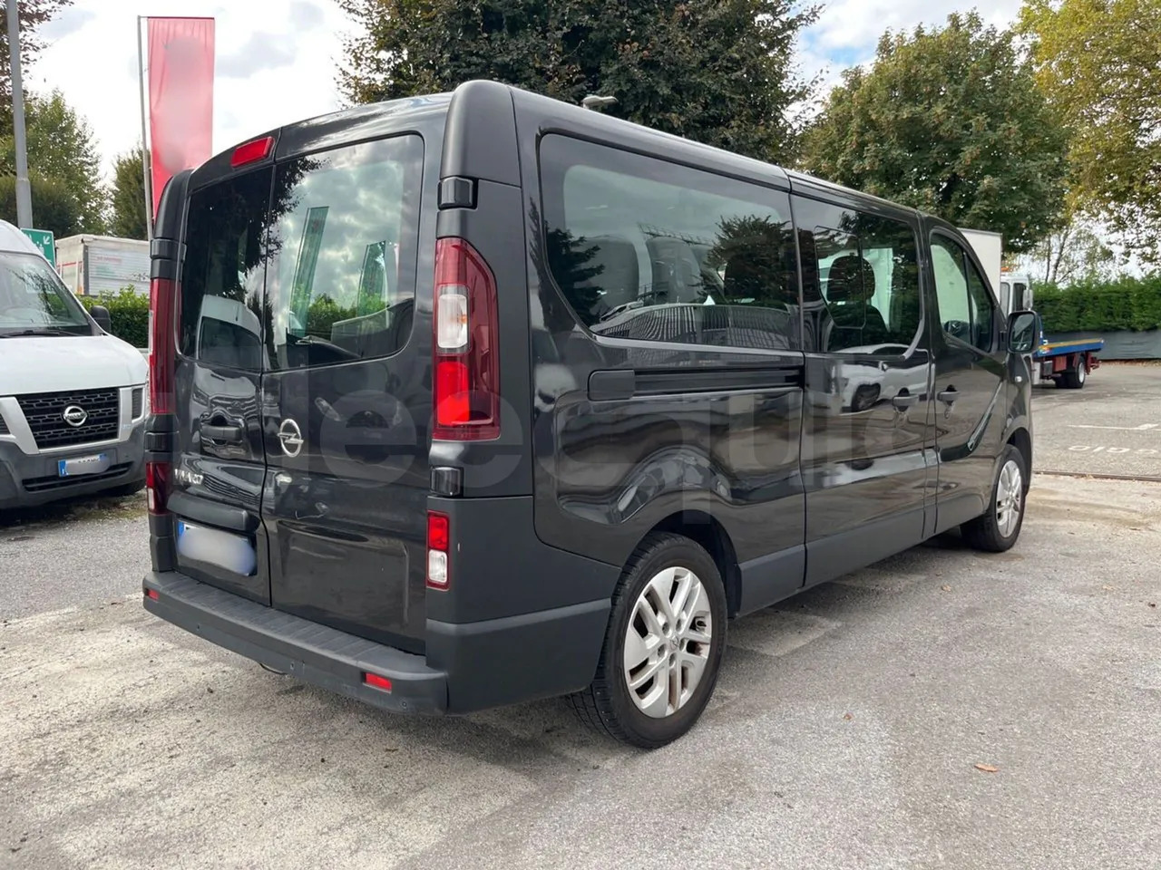 Suburban bus Opel Vivaro - B: picture 11