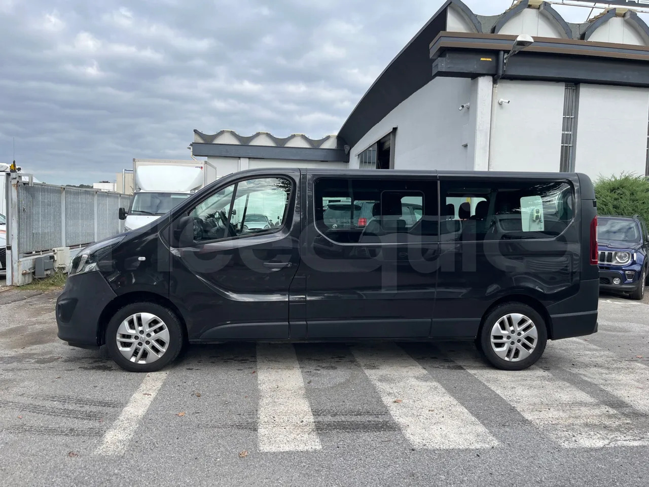 Suburban bus Opel Vivaro - B: picture 6