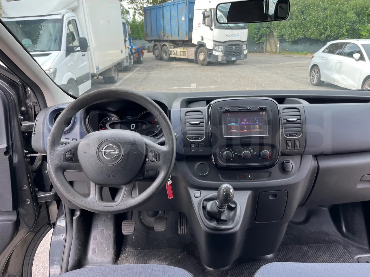 Suburban bus Opel Vivaro - B: picture 20 Suburban bus Opel Vivaro - B: picture 20