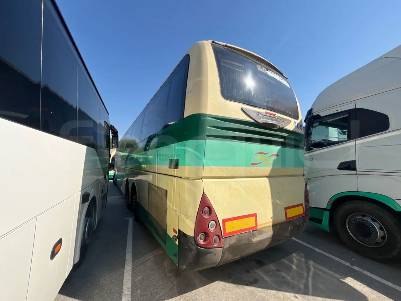 Volvo B12B - Coach: picture 5 Volvo B12B - Coach: picture 5