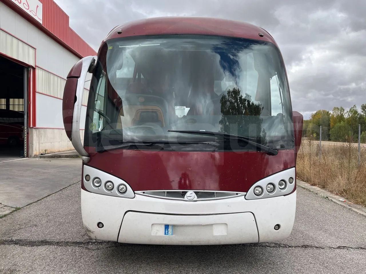 Volvo B12B - Coach: picture 2 Volvo B12B - Coach: picture 2