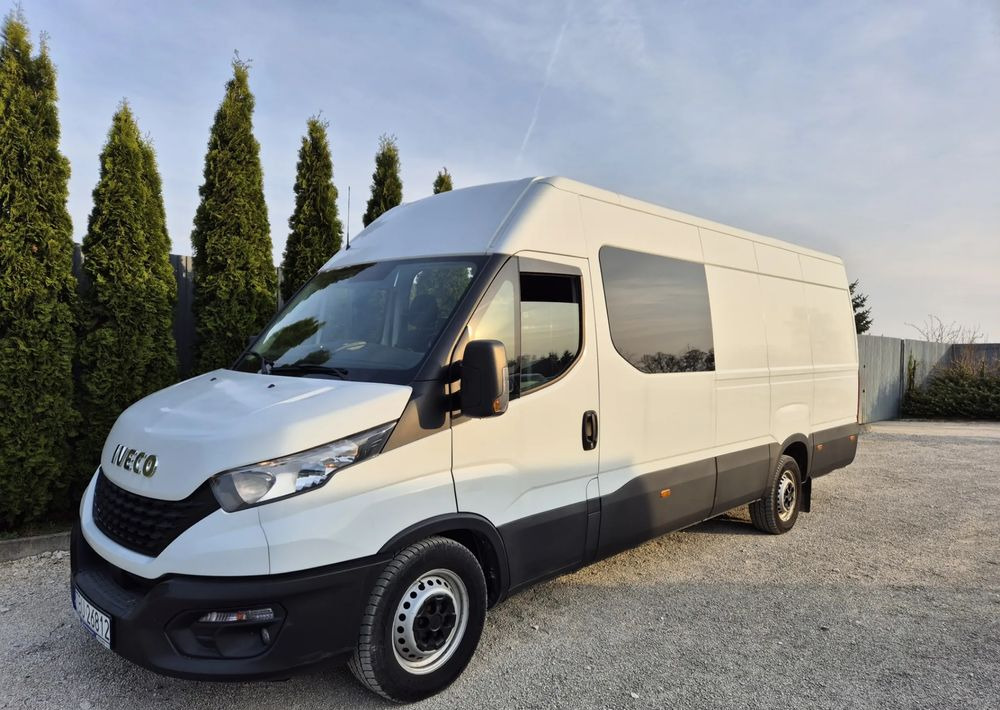 Iveco Iveco 35s18 3.0 180KM Brygadówka manual - Combi van: picture 2 Iveco Iveco 35s18 3.0 180KM Brygadówka manual - Combi van: picture 2