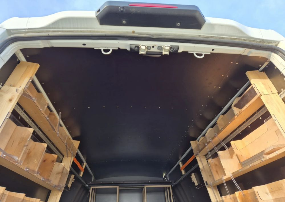 Leasing of Iveco Iveco 35s18 3.0 180KM Brygadówka manual Iveco Iveco 35s18 3.0 180KM Brygadówka manual: picture 13 Leasing of Iveco Iveco 35s18 3.0 180KM Brygadówka manual Iveco Iveco 35s18 3.0 180KM Brygadówka manual: picture 13