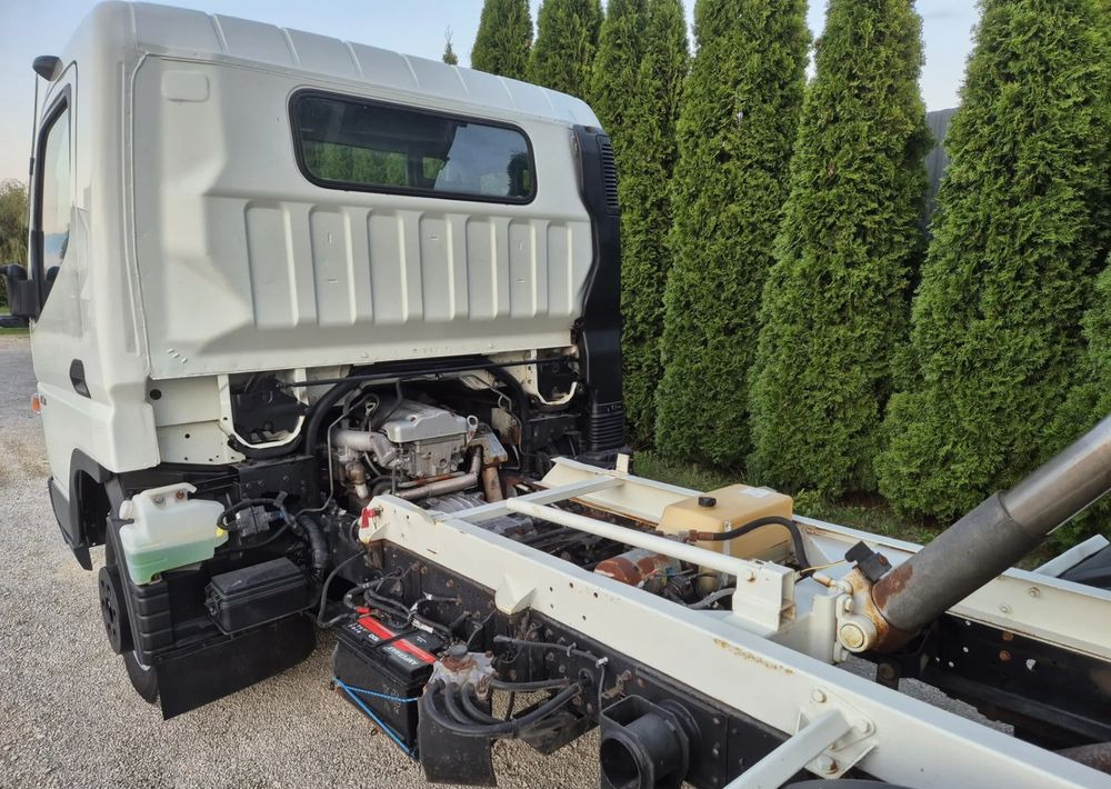 Mitsubishi Canter 3.0 - Tipper van: picture 4 Mitsubishi Canter 3.0 - Tipper van: picture 4