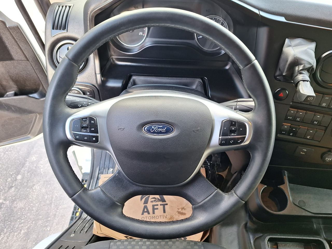 Tipper FORD 4445 XD: picture 11