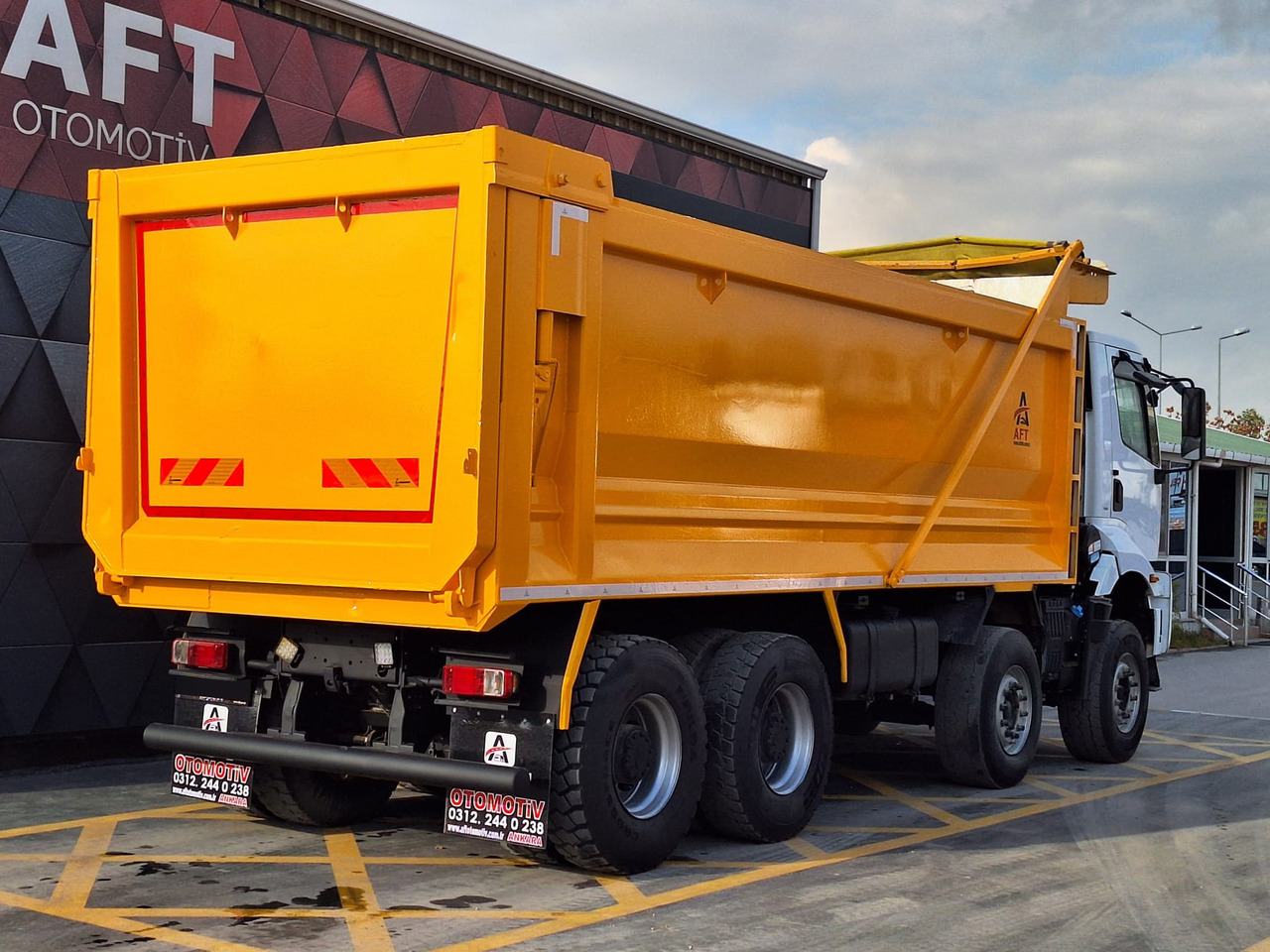 Tipper FORD 4445 XD: picture 8