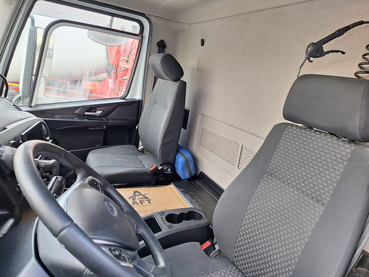 Tipper FORD 4445 XD: picture 14