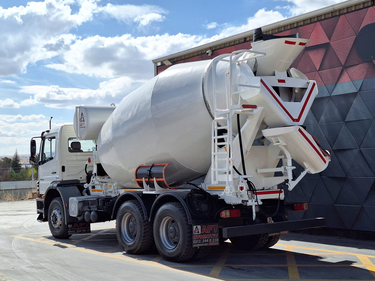 Concrete mixer truck MERCEDES-BENZ AXOR 3028: picture 6 Concrete mixer truck MERCEDES-BENZ AXOR 3028: picture 6