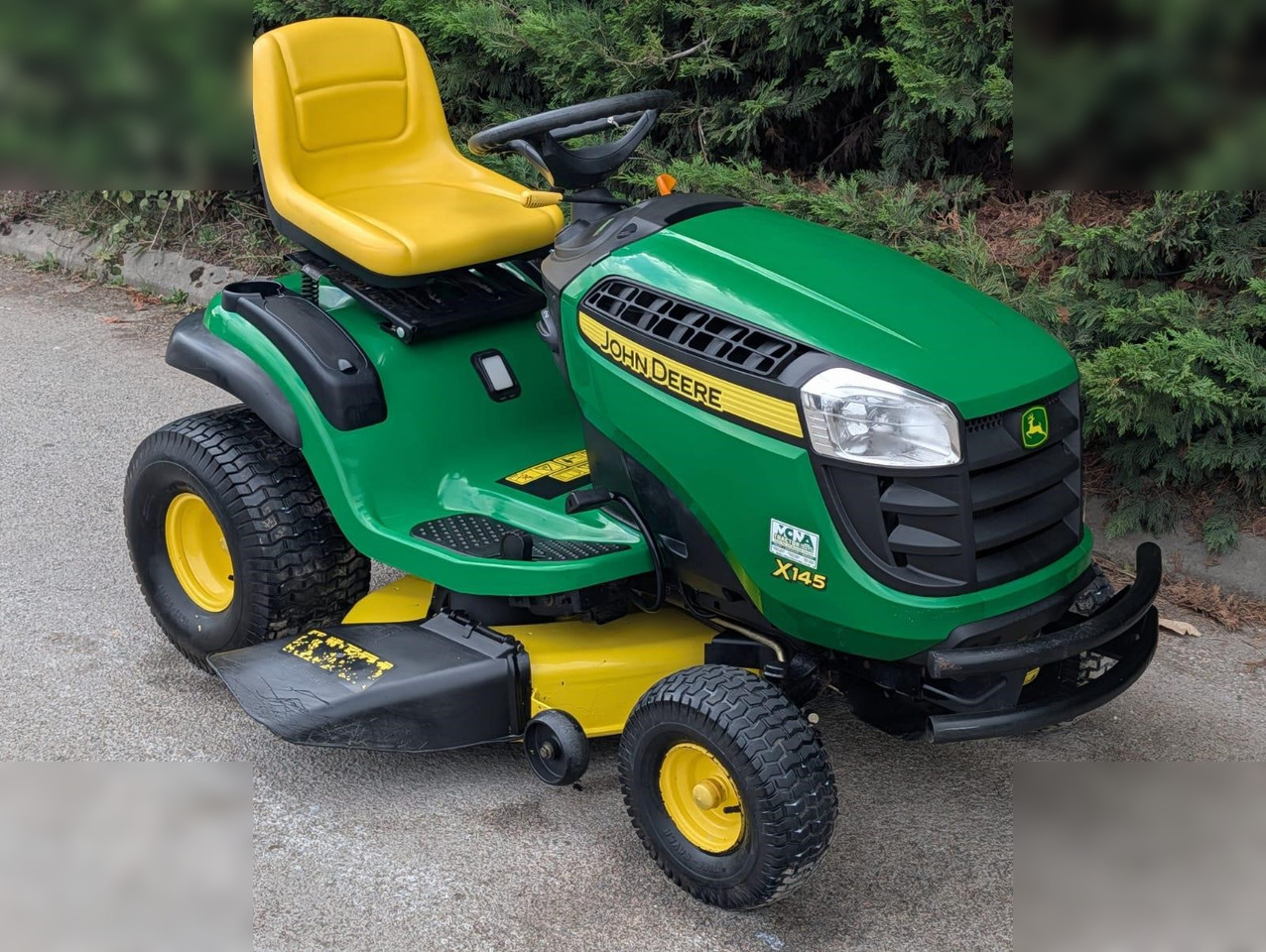 2011 JOHN DEERE X145 - Other machinery: picture 1 2011 JOHN DEERE X145 - Other machinery: picture 1