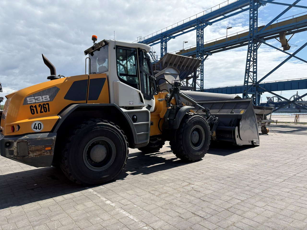 LIEBHERR L538 - Wheel loader: picture 3 LIEBHERR L538 - Wheel loader: picture 3