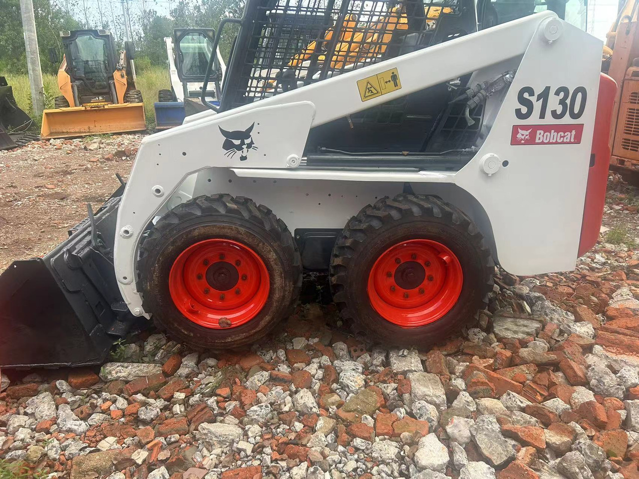 BOBCAT S130 skid steer loader Mining/Agriculture/Urban Construction - Skid steer loader: picture 3 BOBCAT S130 skid steer loader Mining/Agriculture/Urban Construction - Skid steer loader: picture 3
