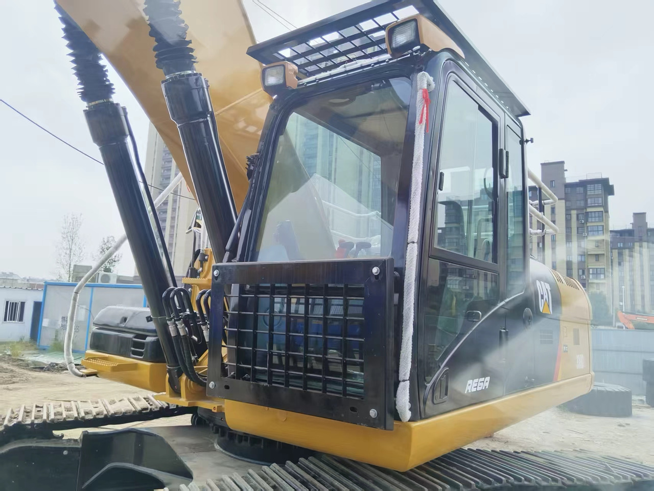 CATERPILLAR 330DL good condition 2024 30 ton excavator for sale - Crawler excavator: picture 3 CATERPILLAR 330DL good condition 2024 30 ton excavator for sale - Crawler excavator: picture 3