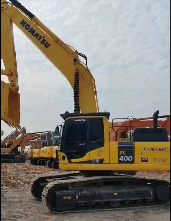 KOMATSU pc400-8 large excavator japan original - Crawler excavator: picture 1 KOMATSU pc400-8 large excavator japan original - Crawler excavator: picture 1