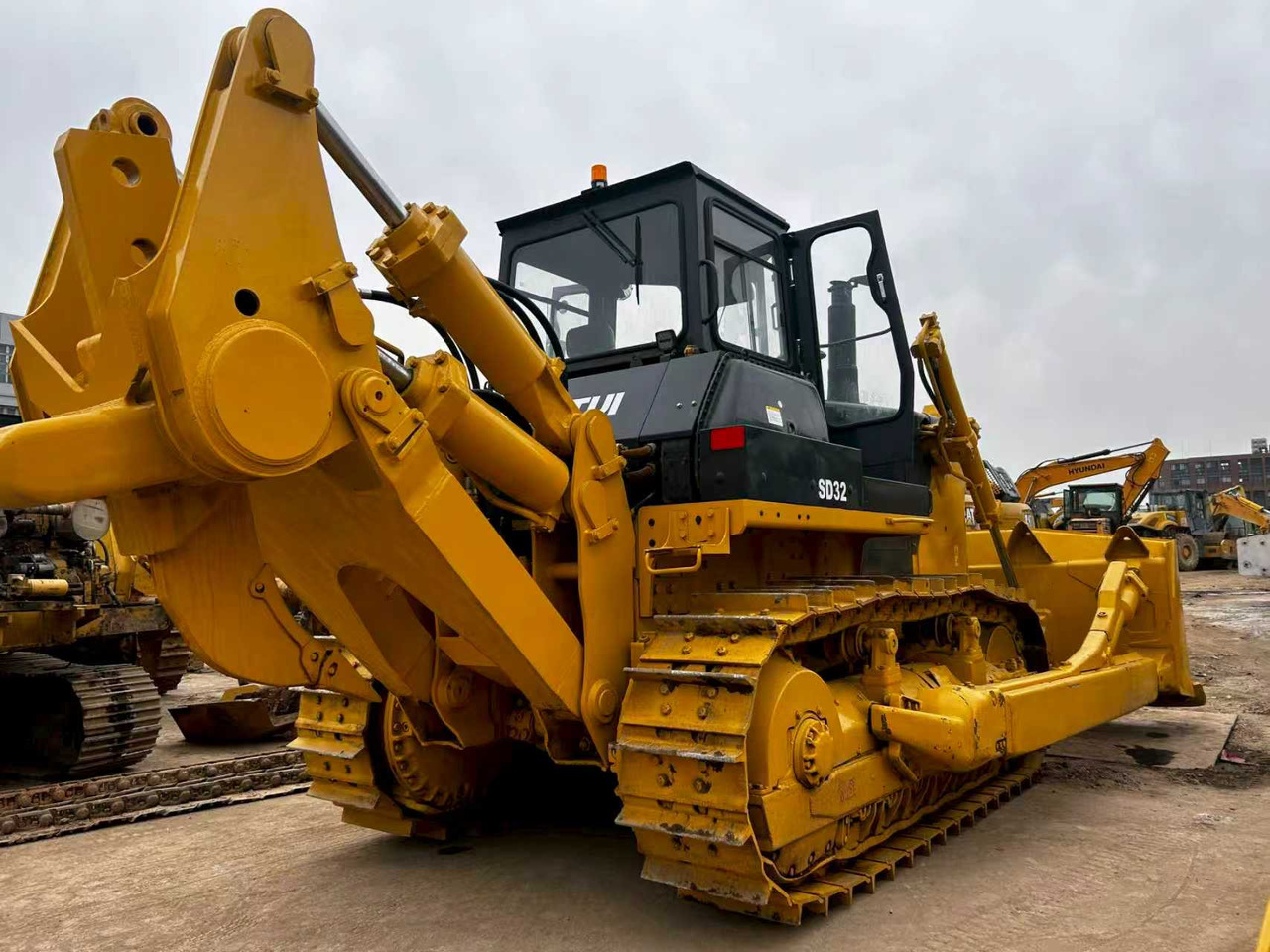SHANTUI SD32 used bulldozer famous china brand for sale - Bulldozer: picture 5 SHANTUI SD32 used bulldozer famous china brand for sale - Bulldozer: picture 5