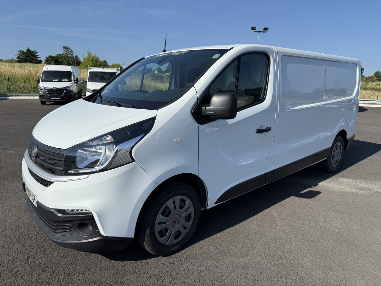 FIAT TALENTO 1T3 LH1 2.0MULTIJET120 PRO LOUNGE + ATTELAGE ET KIT BOIS COMPLET - Panel van: picture 2 FIAT TALENTO 1T3 LH1 2.0MULTIJET120 PRO LOUNGE + ATTELAGE ET KIT BOIS COMPLET - Panel van: picture 2