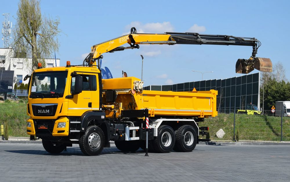 MAN TGS 26.400 / 6x4 / EURO 6 / UDT / HDS FASSI 165 / WYSUW x3 / ROTATOR / CHWYTAK / STEROWANIE RADIOWE / WZMOCNIONA RAMA / WYWROTKA / HYDROBURTA / AUTOMAT / 2017 / NOWE OPONY - 100% / NISKI PRZEBIEG - Tipper: picture 1 MAN TGS 26.400 / 6x4 / EURO 6 / UDT / HDS FASSI 165 / WYSUW x3 / ROTATOR / CHWYTAK / STEROWANIE RADIOWE / WZMOCNIONA RAMA / WYWROTKA / HYDROBURTA / AUTOMAT / 2017 / NOWE OPONY - 100% / NISKI PRZEBIEG - Tipper: picture 1