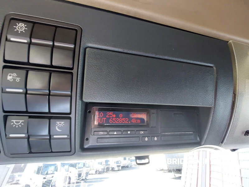 Tractor unit MAN TGX 18.470: picture 12