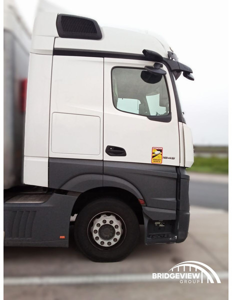 Mercedes-Benz Actros 1845 RETARDER - Tractor unit: picture 5 Mercedes-Benz Actros 1845 RETARDER - Tractor unit: picture 5