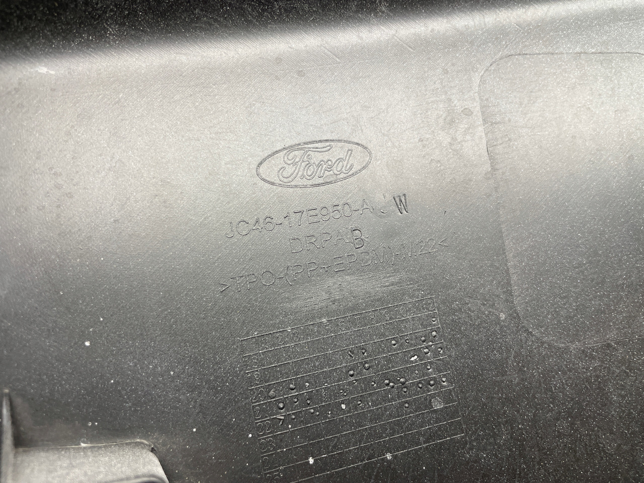 FORD F-MAX ZDERZAK OKULAR OBUDOWA REFLEKTORA JC46-17E950-A - Bumper for Truck: picture 5 FORD F-MAX ZDERZAK OKULAR OBUDOWA REFLEKTORA JC46-17E950-A - Bumper for Truck: picture 5