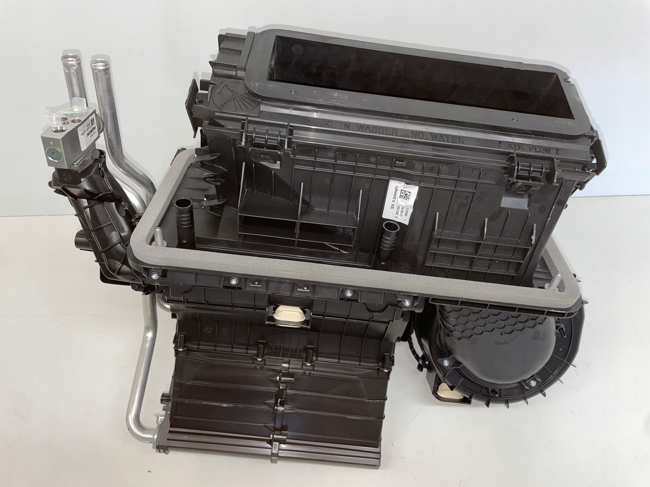 NAGRZEWNICA MAN TG3 TGX 3 TGX-3 81619006459 - Blower motor for Truck: picture 5 NAGRZEWNICA MAN TG3 TGX 3 TGX-3 81619006459 - Blower motor for Truck: picture 5