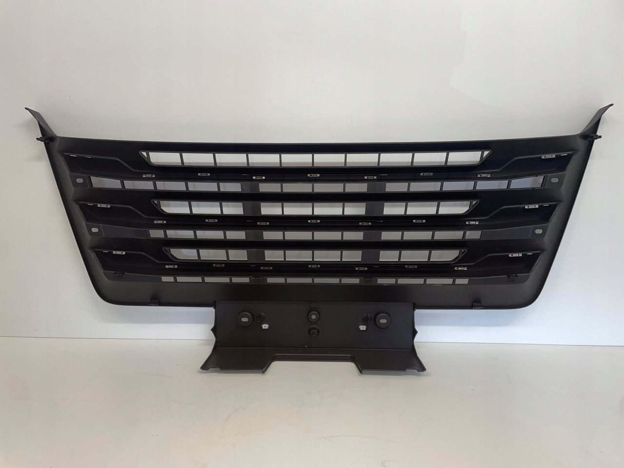 ORYGINALNY GRILL GRIL ZDERZAKA ZDERZAK MAN TGX TGX3 TGX-3 81416146084 - Grill for Truck: picture 4 ORYGINALNY GRILL GRIL ZDERZAKA ZDERZAK MAN TGX TGX3 TGX-3 81416146084 - Grill for Truck: picture 4