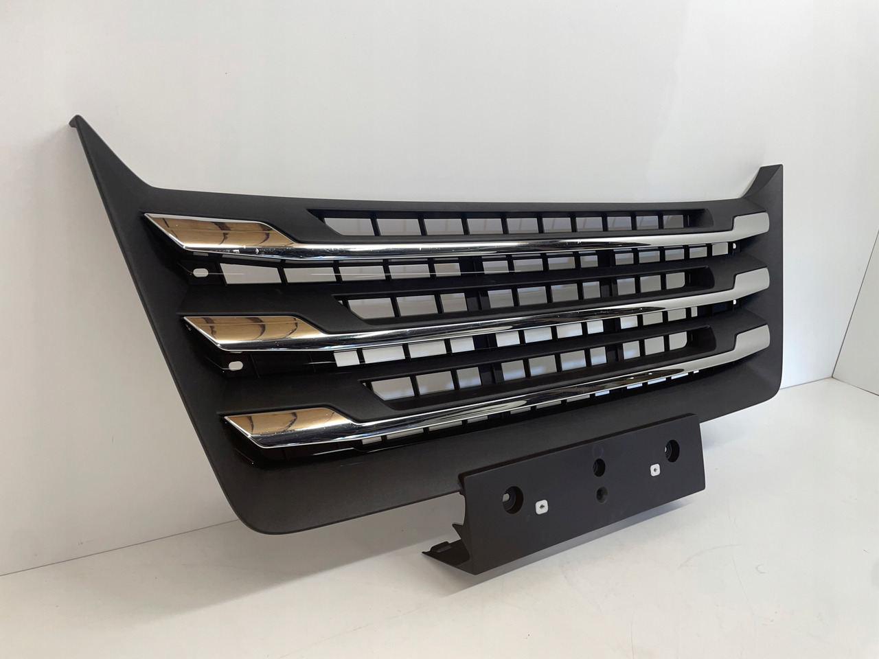 ORYGINALNY GRILL GRIL ZDERZAKA ZDERZAK MAN TGX TGX3 TGX-3 81416146084 - Grill for Truck: picture 2 ORYGINALNY GRILL GRIL ZDERZAKA ZDERZAK MAN TGX TGX3 TGX-3 81416146084 - Grill for Truck: picture 2