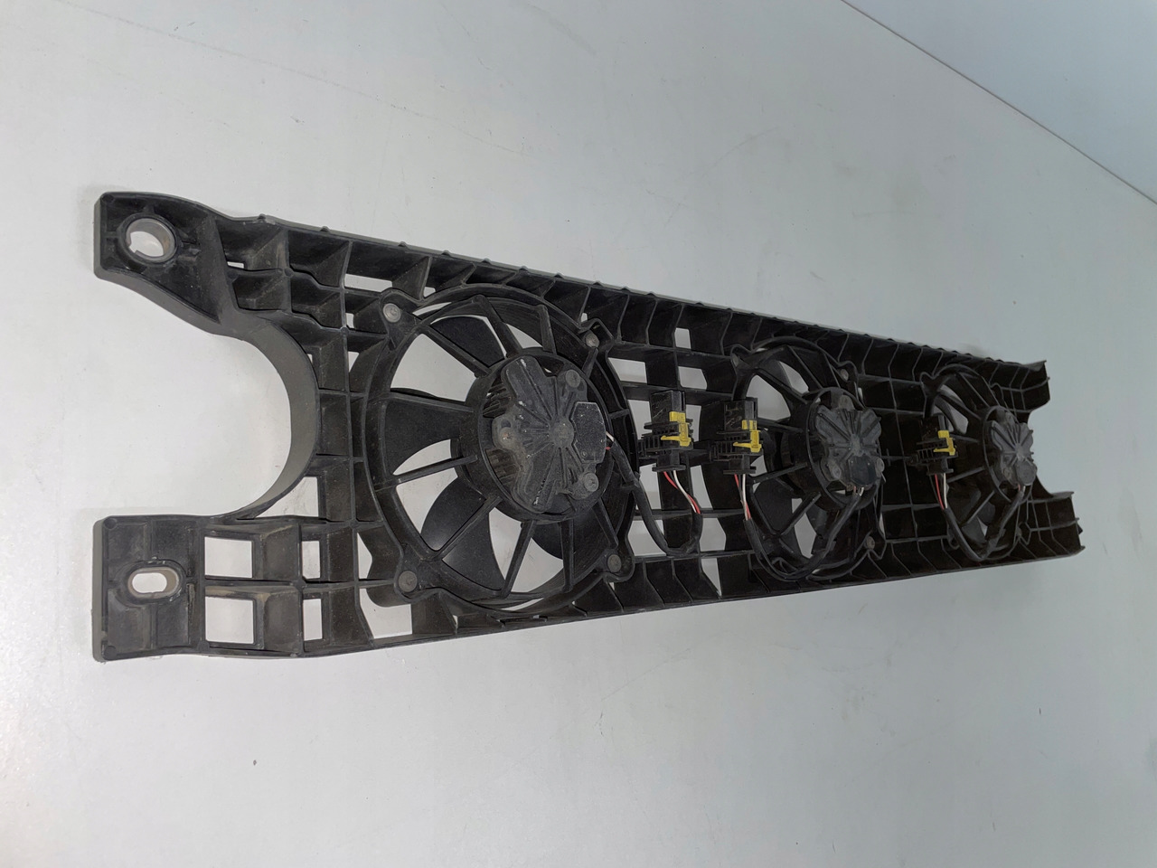 WENTYLATOR CHŁODNICY KLIMATYZACJI MAN TGX TGS 3 TG3 81619306103 - Heating/ Ventilation for Truck: picture 2 WENTYLATOR CHŁODNICY KLIMATYZACJI MAN TGX TGS 3 TG3 81619306103 - Heating/ Ventilation for Truck: picture 2