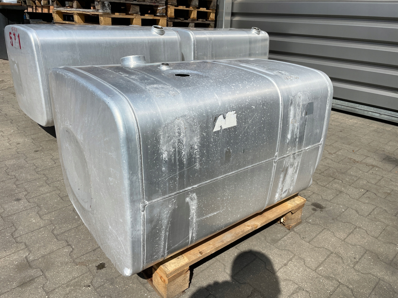 ZBIORNIK PALIWA MAN TGX TGS 390 L 400 L 81122016919 - Fuel tank for Truck: picture 5 ZBIORNIK PALIWA MAN TGX TGS 390 L 400 L 81122016919 - Fuel tank for Truck: picture 5