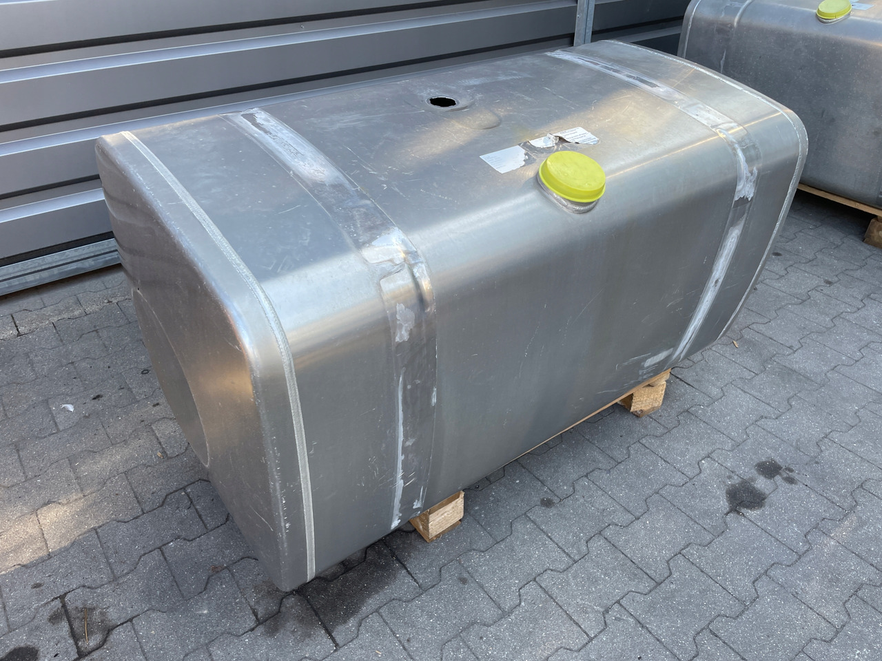 ZBIORNIK PALIWA MAN TGX TGS 580L 81122016934 - Fuel tank for Truck: picture 2 ZBIORNIK PALIWA MAN TGX TGS 580L 81122016934 - Fuel tank for Truck: picture 2