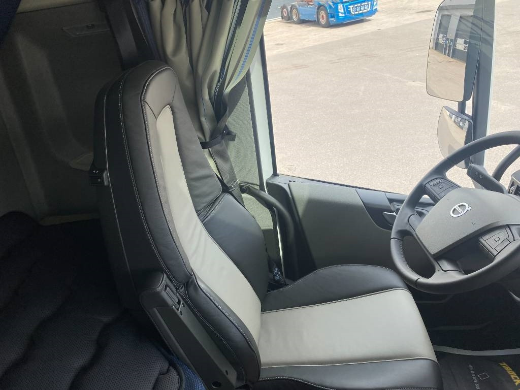 Container transporter/ Swap body truck Volvo FH 540: picture 8 Container transporter/ Swap body truck Volvo FH 540: picture 8