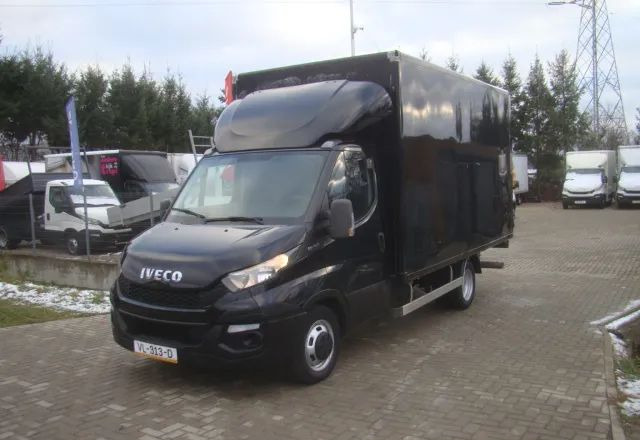 Iveco DAILY 35 C 15 3.0TDI FIRANA Z PRAWEJ STRONY 3.5T DMC WINDA - Box van: picture 1 Iveco DAILY 35 C 15 3.0TDI FIRANA Z PRAWEJ STRONY 3.5T DMC WINDA - Box van: picture 1