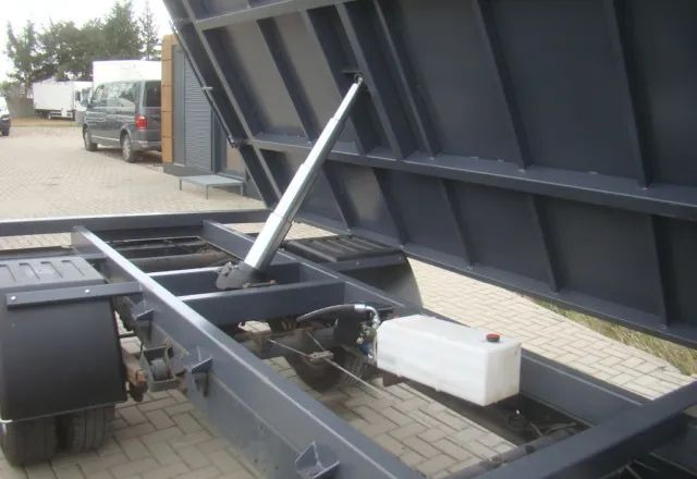 Iveco DAILY 50 C 17 3.0TDI  3-STONNA WYWROYKA - Tipper van: picture 4 Iveco DAILY 50 C 17 3.0TDI  3-STONNA WYWROYKA - Tipper van: picture 4