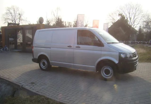 Volkswagen TRANSPORTER T 5 2.0TDI 100%PRZEBIEG - Panel van: picture 5 Volkswagen TRANSPORTER T 5 2.0TDI 100%PRZEBIEG - Panel van: picture 5