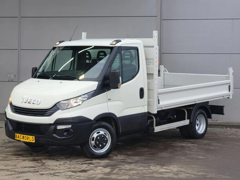 Iveco Daily 35C12 - Tipper van: picture 2 Iveco Daily 35C12 - Tipper van: picture 2