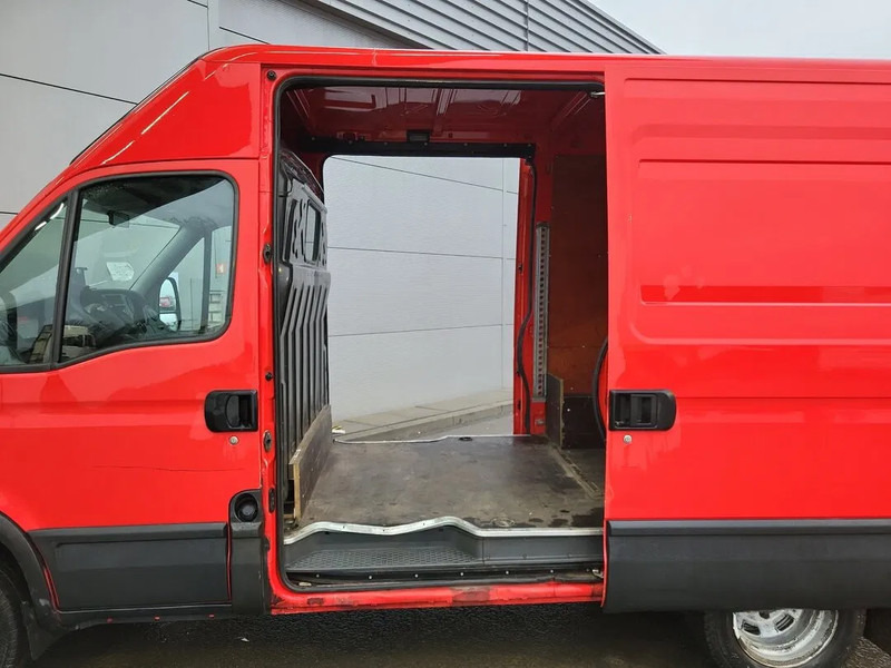 Iveco Daily 35C15 L3H2 Cruise Parkingsensors Towbar Euro5 2013 - Panel van, Combi van: picture 5 Iveco Daily 35C15 L3H2 Cruise Parkingsensors Towbar Euro5 2013 - Panel van, Combi van: picture 5