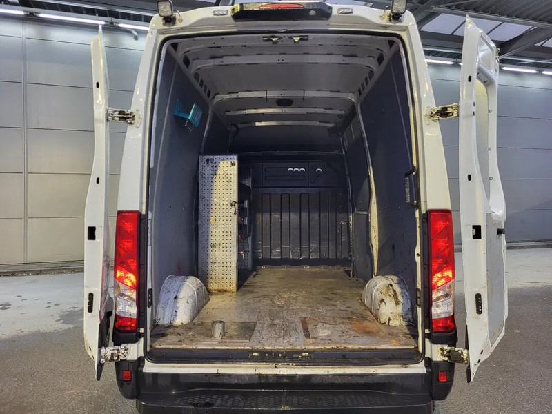 Iveco Daily 35S16 L2H2 - Panel van: picture 3 Iveco Daily 35S16 L2H2 - Panel van: picture 3