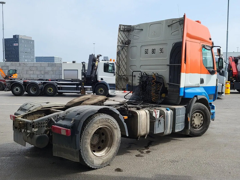 Renault Premium 450 !! WATER LEAK FROM RESERVOIR TANK!! - Tractor unit: picture 5 Renault Premium 450 !! WATER LEAK FROM RESERVOIR TANK!! - Tractor unit: picture 5