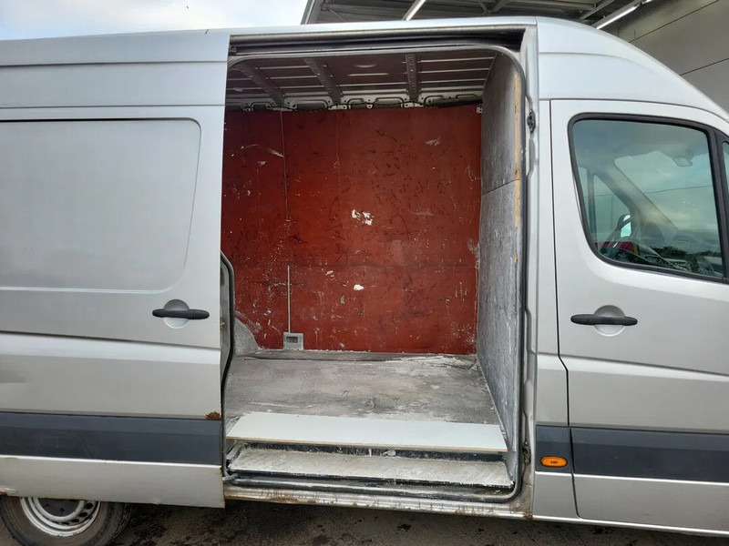 Volkswagen Crafter L2H2 - Small van: picture 5 Volkswagen Crafter L2H2 - Small van: picture 5