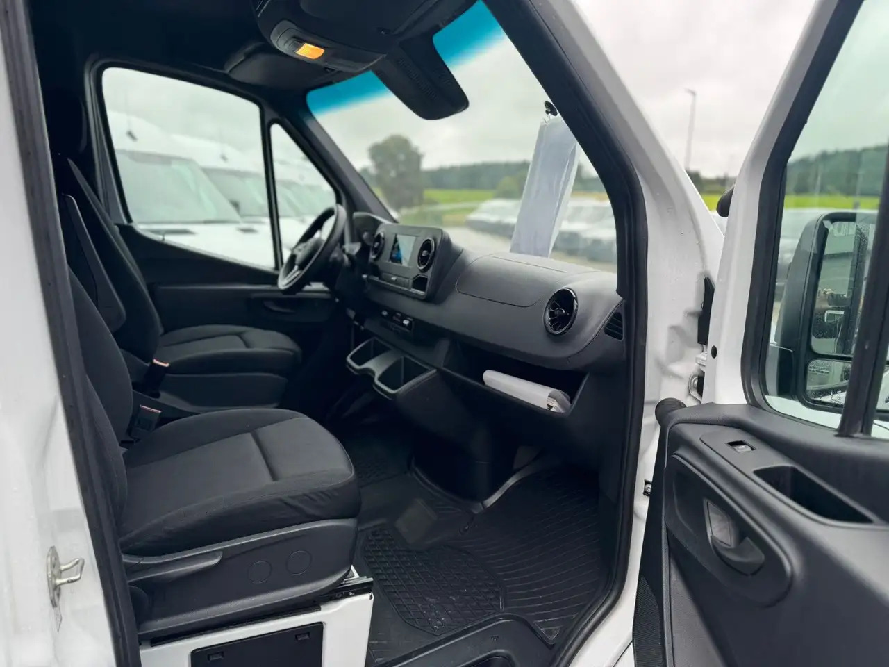 Panel van Mercedes-Benz Sprinter 317 CDI Lang Hoch Klima MBUX AHK 2,8t: picture 13