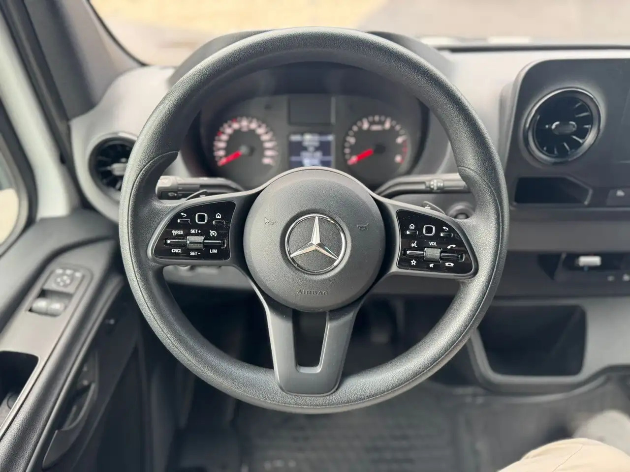 Panel van Mercedes-Benz Sprinter 317 CDI Lang Hoch Klima MBUX AHK 2,8t: picture 9