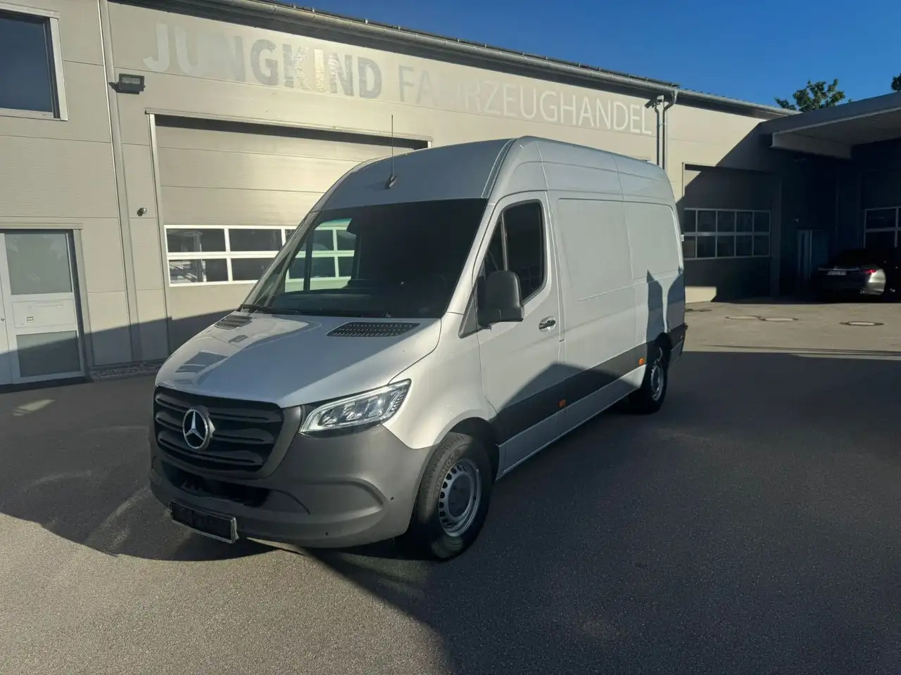 Mercedes-Benz Sprinter 317 CDI Lang Hoch Klima MBUX Silber LED - Panel van: picture 2 Mercedes-Benz Sprinter 317 CDI Lang Hoch Klima MBUX Silber LED - Panel van: picture 2