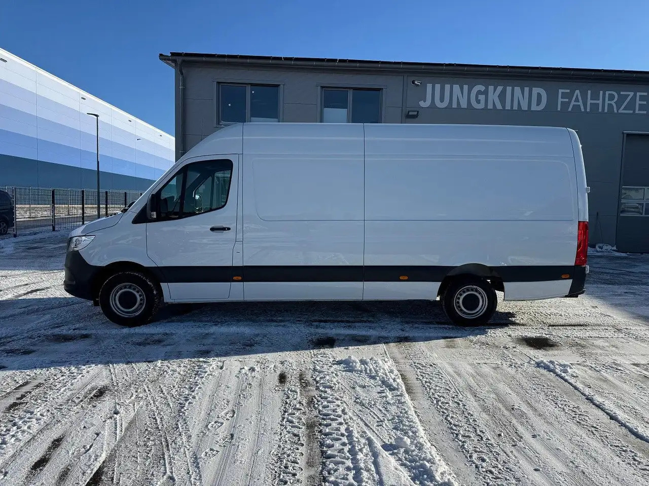 Mercedes-Benz Sprinter 317 CDI Maxi Lang Hoch Klima AHK MBUX - Panel van: picture 3 Mercedes-Benz Sprinter 317 CDI Maxi Lang Hoch Klima AHK MBUX - Panel van: picture 3