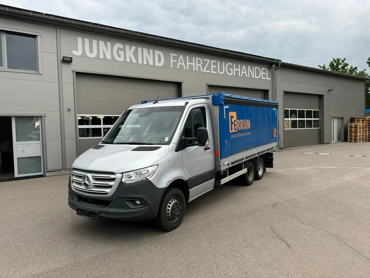 Mercedes-Benz Sprinter 519 CDI Pritsche+Plane 6x2 XXL - Curtain side van: picture 1 Mercedes-Benz Sprinter 519 CDI Pritsche+Plane 6x2 XXL - Curtain side van: picture 1