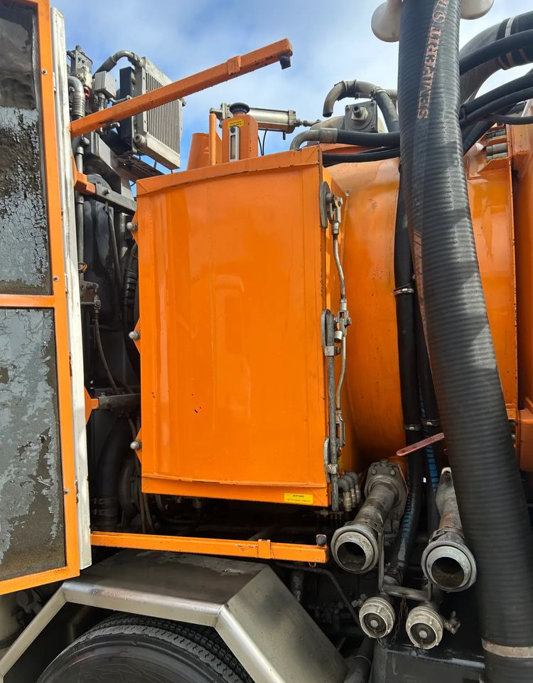 Leasing of Mercedes-Benz ACTROS 3243 KAISER AQUASTER WUKO Mercedes-Benz ACTROS 3243 KAISER AQUASTER WUKO: picture 9 Leasing of Mercedes-Benz ACTROS 3243 KAISER AQUASTER WUKO Mercedes-Benz ACTROS 3243 KAISER AQUASTER WUKO: picture 9