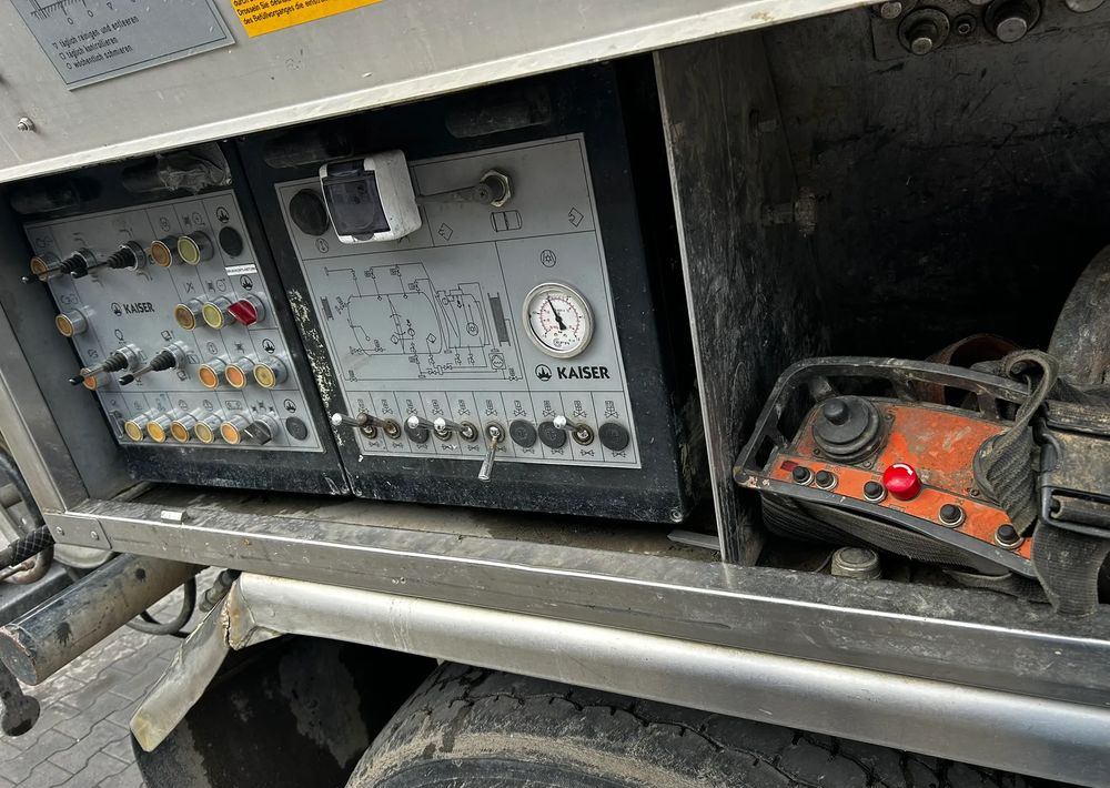 Leasing of Mercedes-Benz ACTROS 3243 KAISER AQUASTER WUKO Mercedes-Benz ACTROS 3243 KAISER AQUASTER WUKO: picture 14 Leasing of Mercedes-Benz ACTROS 3243 KAISER AQUASTER WUKO Mercedes-Benz ACTROS 3243 KAISER AQUASTER WUKO: picture 14