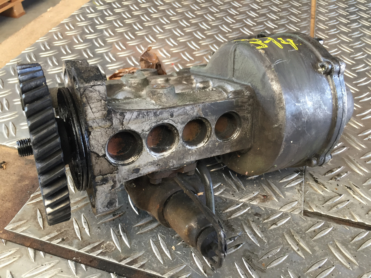 Fuel pump for Truck Gebrauchte Einspritzpumpe DB OM 314, Bosch - Nr. : 0 400 844 047: picture 16 Fuel pump for Truck Gebrauchte Einspritzpumpe DB OM 314, Bosch - Nr. : 0 400 844 047: picture 16