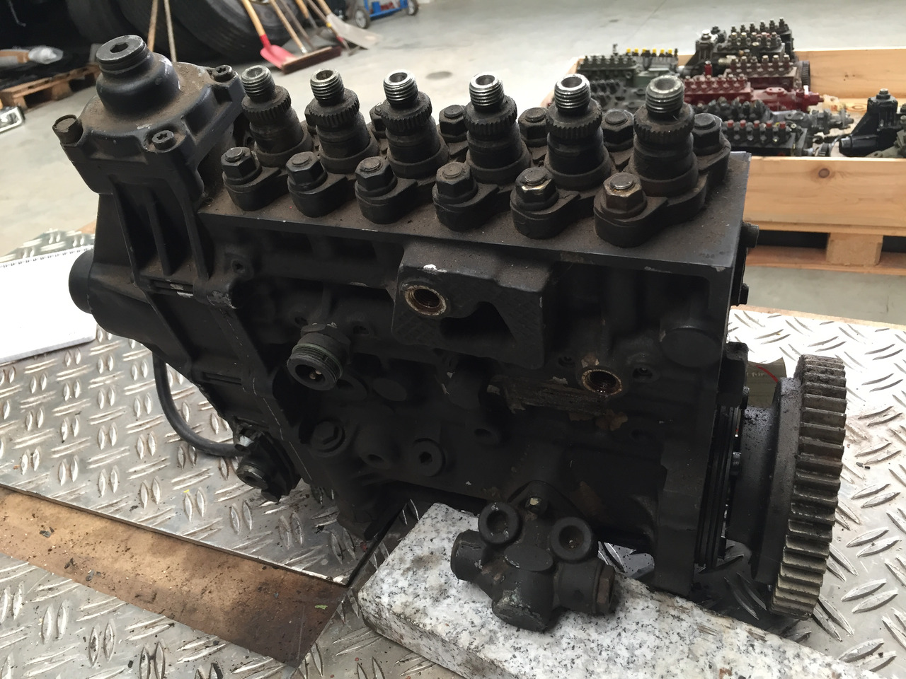 Gebrauchte Einspritzpumpe MAN TGA D 2866, LF31, 6 Zylinder - Fuel pump for Truck: picture 4 Gebrauchte Einspritzpumpe MAN TGA D 2866, LF31, 6 Zylinder - Fuel pump for Truck: picture 4