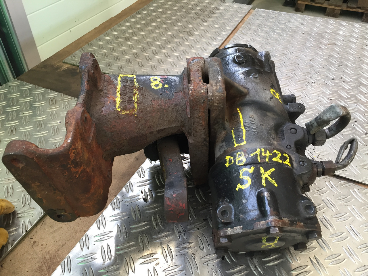 Gebrauchtes DB 1422 SK Lenkgetriebe, Artikel - Nr.: 365 461 06 40 - Steering gear for Truck: picture 1 Gebrauchtes DB 1422 SK Lenkgetriebe, Artikel - Nr.: 365 461 06 40 - Steering gear for Truck: picture 1