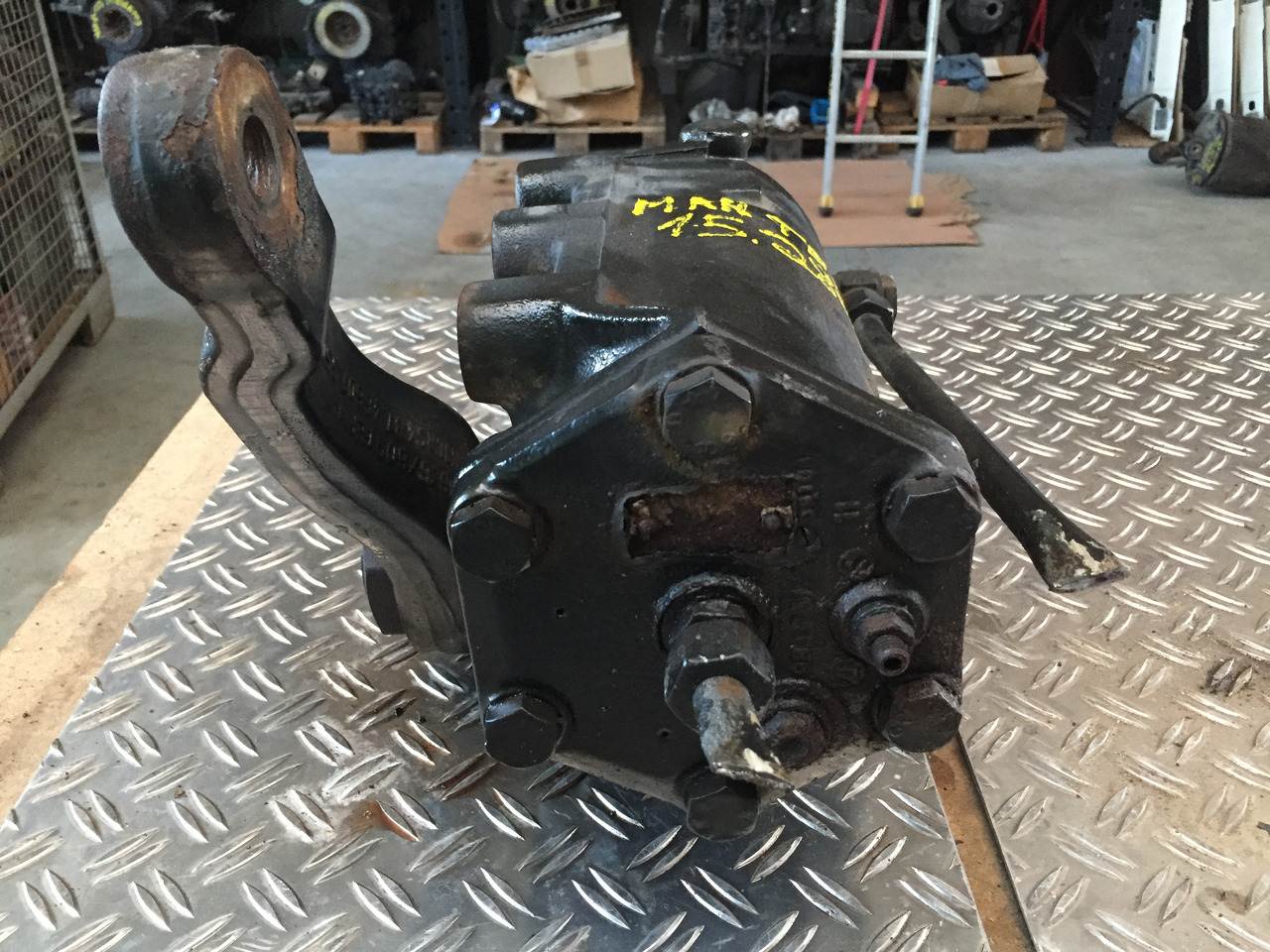 Gebrauchtes Lenkgetriebe, MAN TGM 15.280, Artikel - Nr. : 85.46200 - 6019 - Steering gear for Truck: picture 4 Gebrauchtes Lenkgetriebe, MAN TGM 15.280, Artikel - Nr. : 85.46200 - 6019 - Steering gear for Truck: picture 4